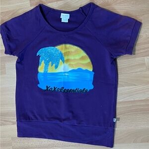 XOXO Women’s Junior Purple Essentials T-shirt (Sz M).